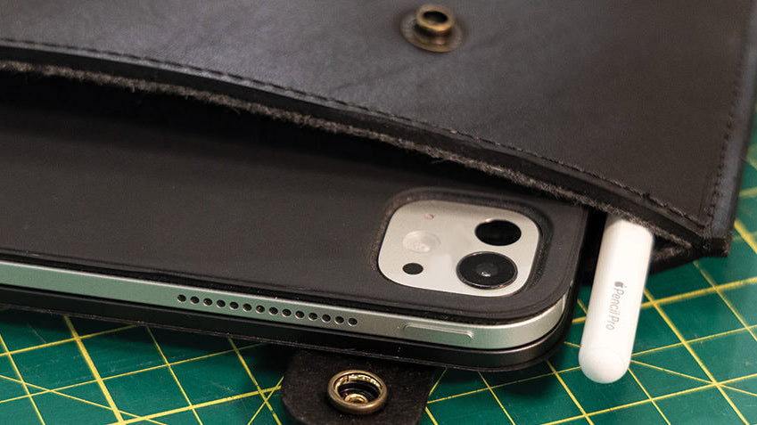 iPad Pouch vs. Sleeve: What's the Difference?