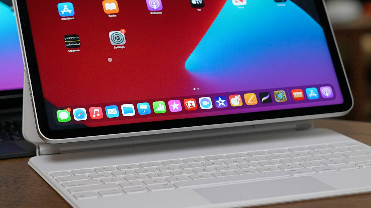 iPad Keyboard Cases vs. Magic Keyboard: Which Wins on Value?