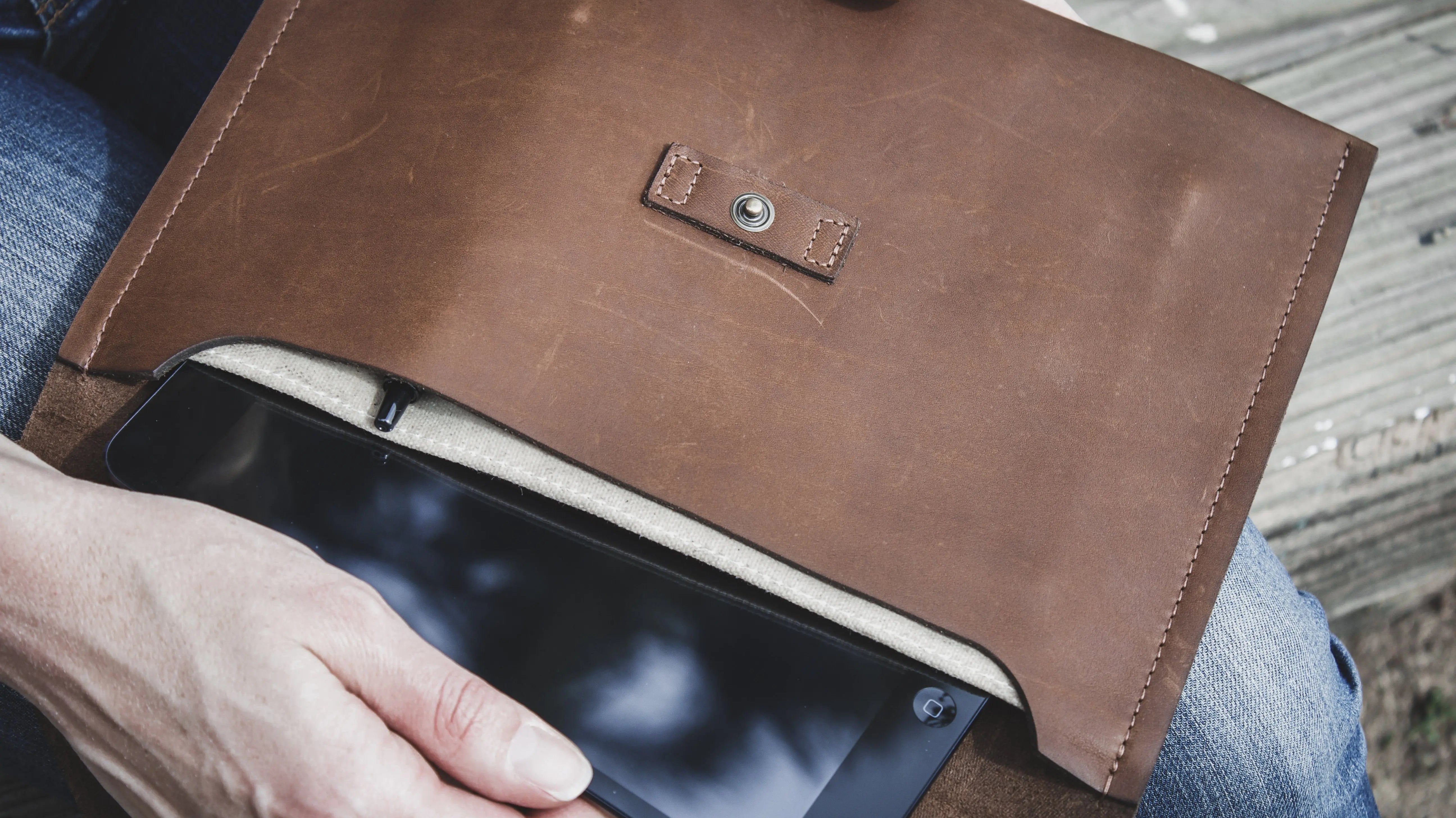 DODOcase in the News | People Magazine - Mothers Day Gift Guide DODOcase, Inc.