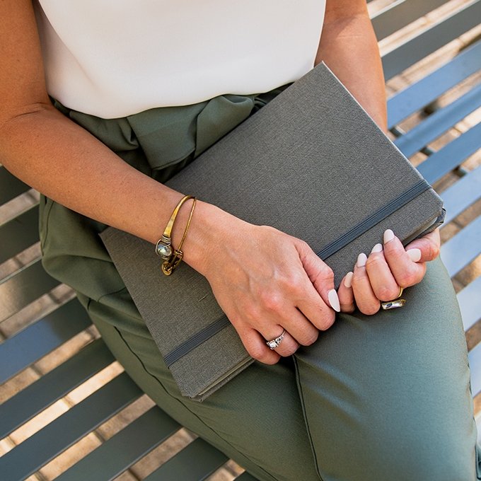 Designer Solid iPad Case DODOcase, Inc.