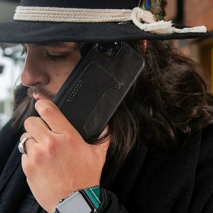 Shockproof CARDcase for iPhone DODOcase, Inc.