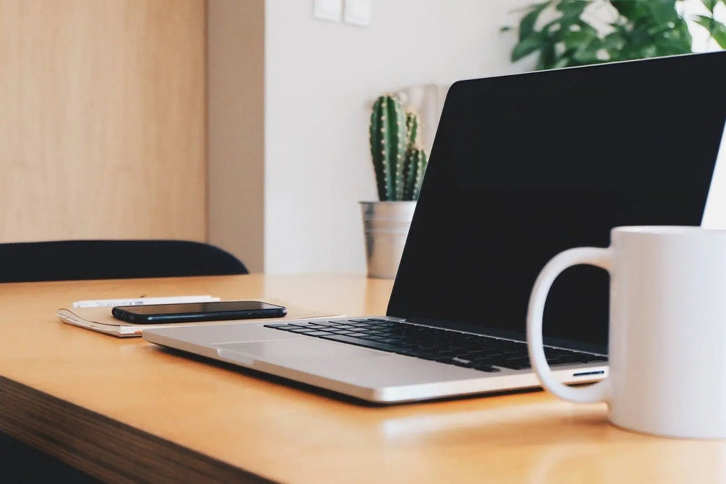 The Ultimate Holiday Gift Guide to Blow Away Apple Fans: iPhones, iPads & Accessories DODOcase, Inc.