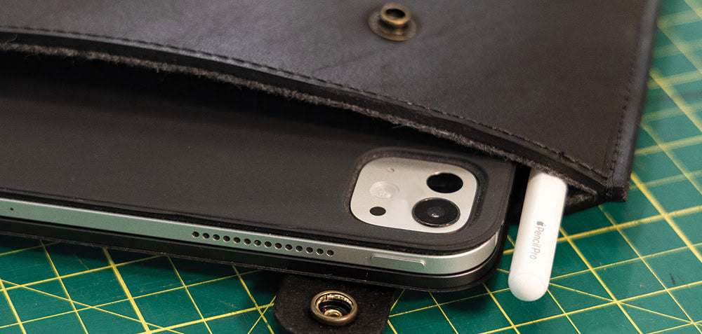 iPad Pouch vs. Sleeve: What's the Difference?