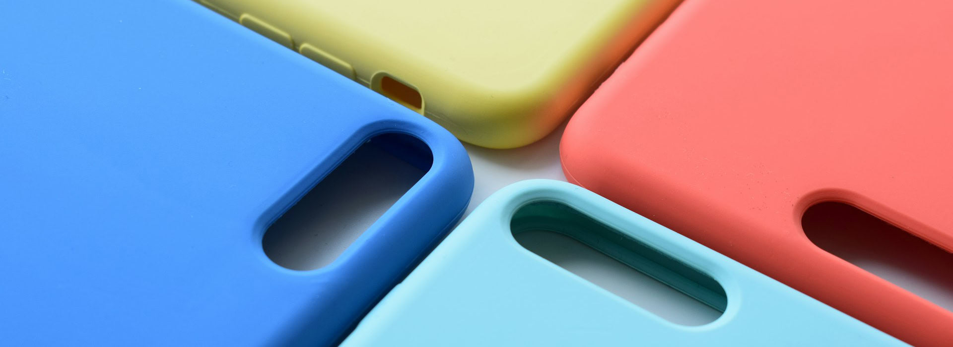 Leather vs. Silicone iPhone Cases: Which Protects Better?