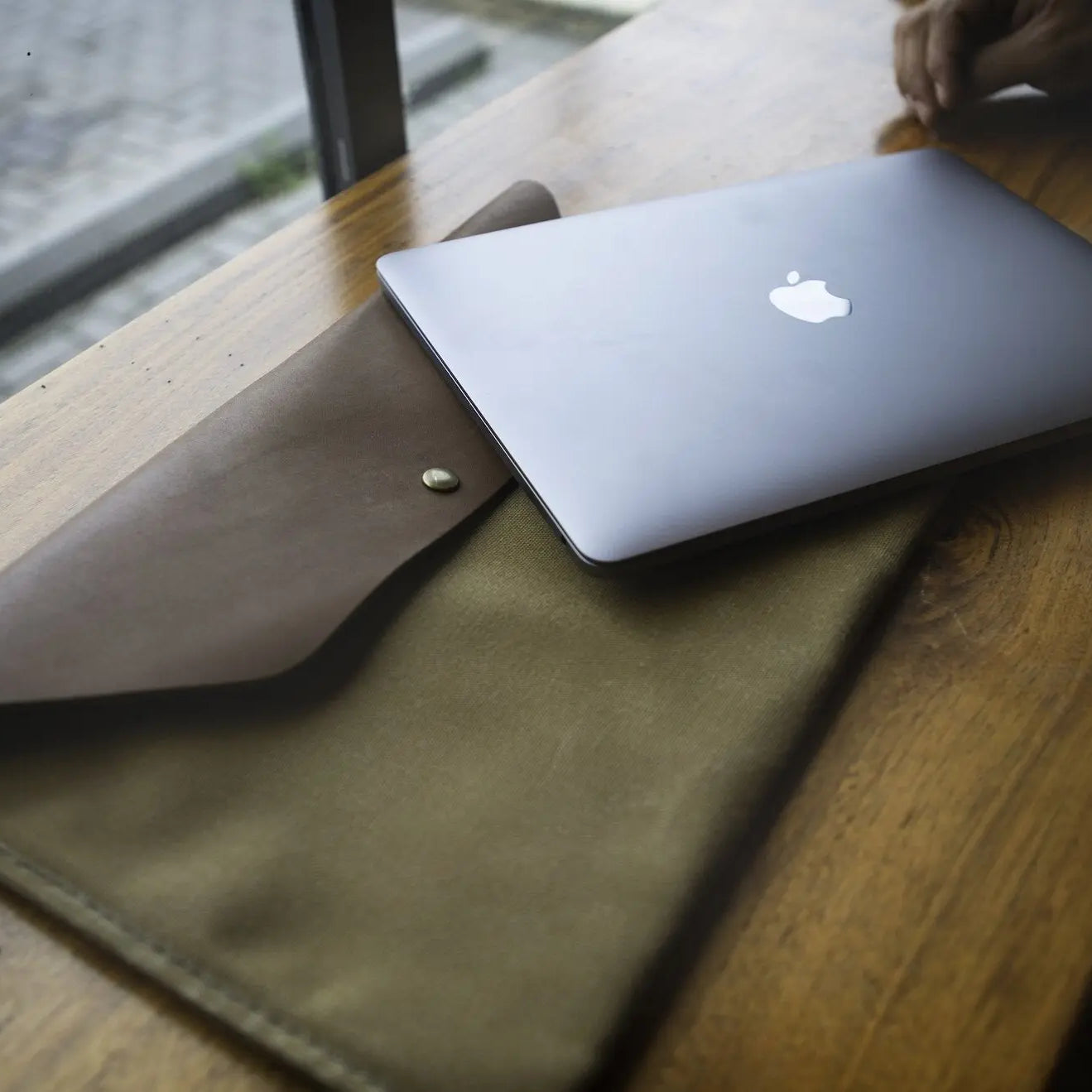 MacBook Cases & Sleeves DODOcase, Inc.