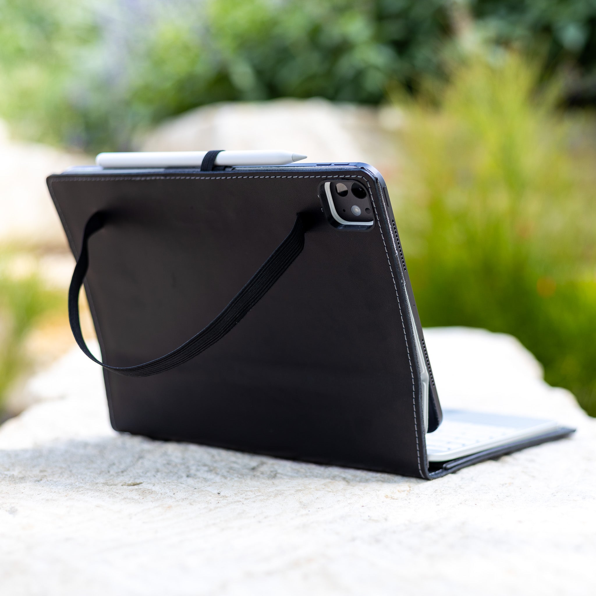 English Bridle Magic Keyboard Case – DODOcase