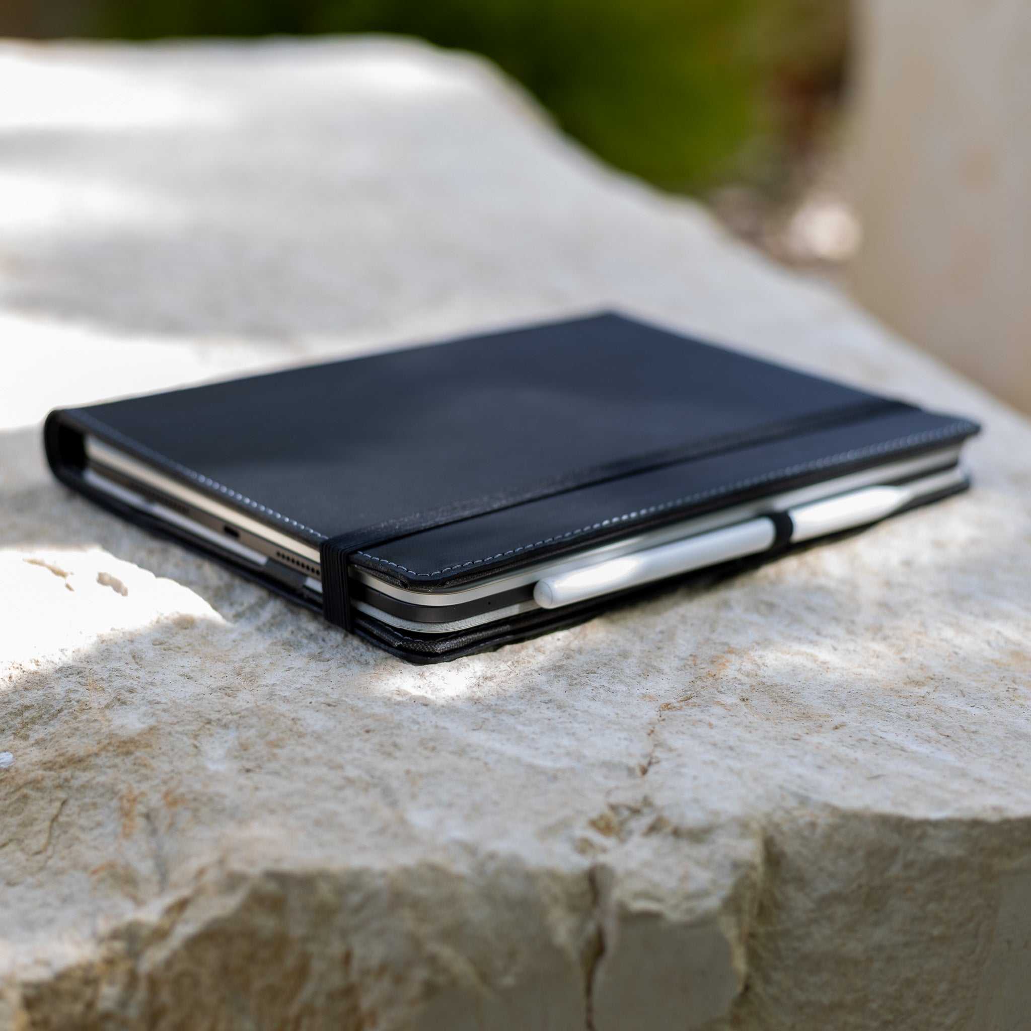 English Bridle Magic Keyboard Case – DODOcase