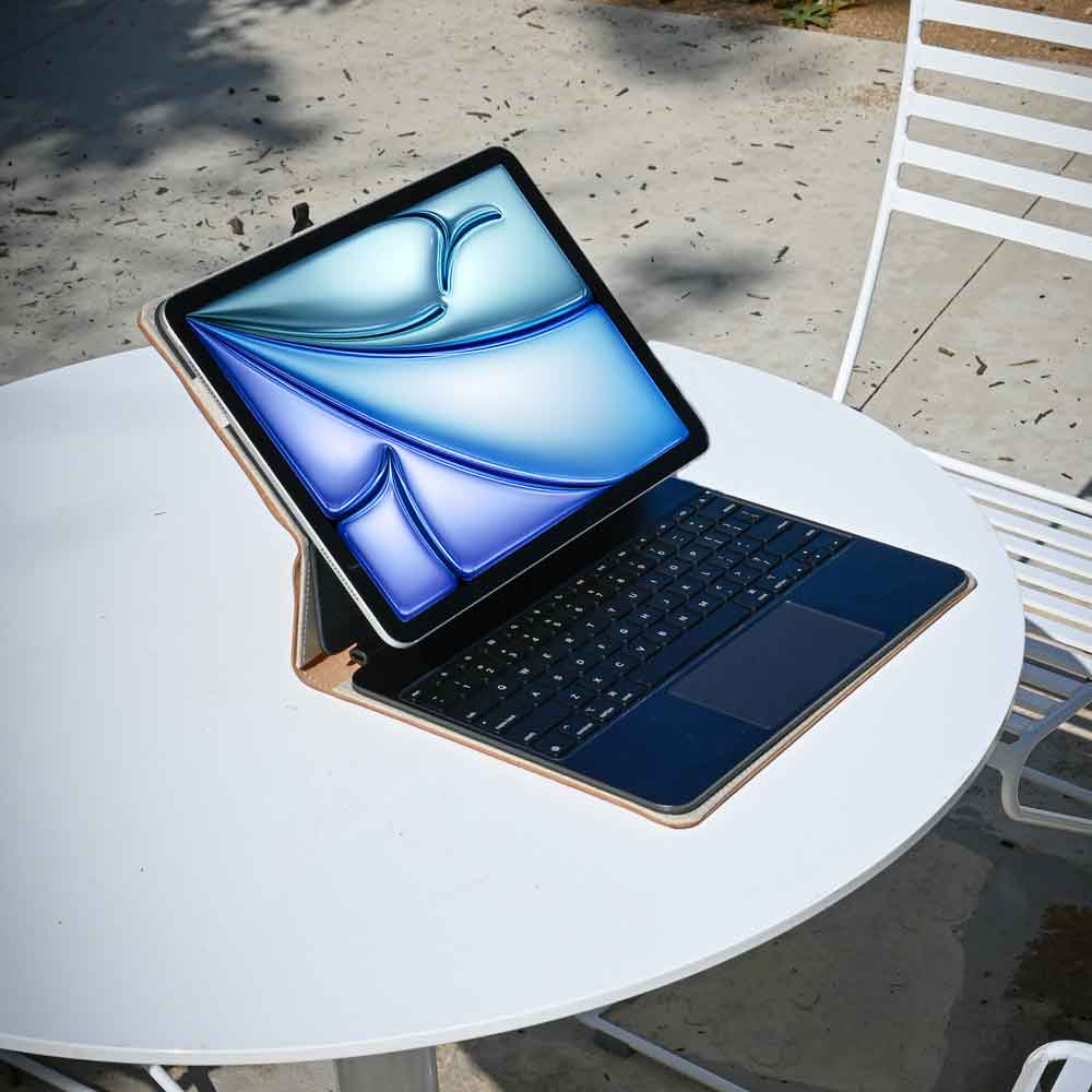 English Bridle Magic Keyboard Case – DODOcase