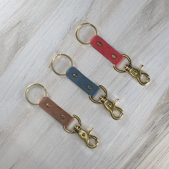 Maple Leathercraft Leather Clutch Keyring Bracelet - Keychain for Keys - Purse Clip Blue / 2 Side Engraving / Brushed Nickel